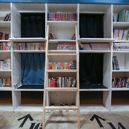 bnbplus Niigata Book Inn Eksteriør billede